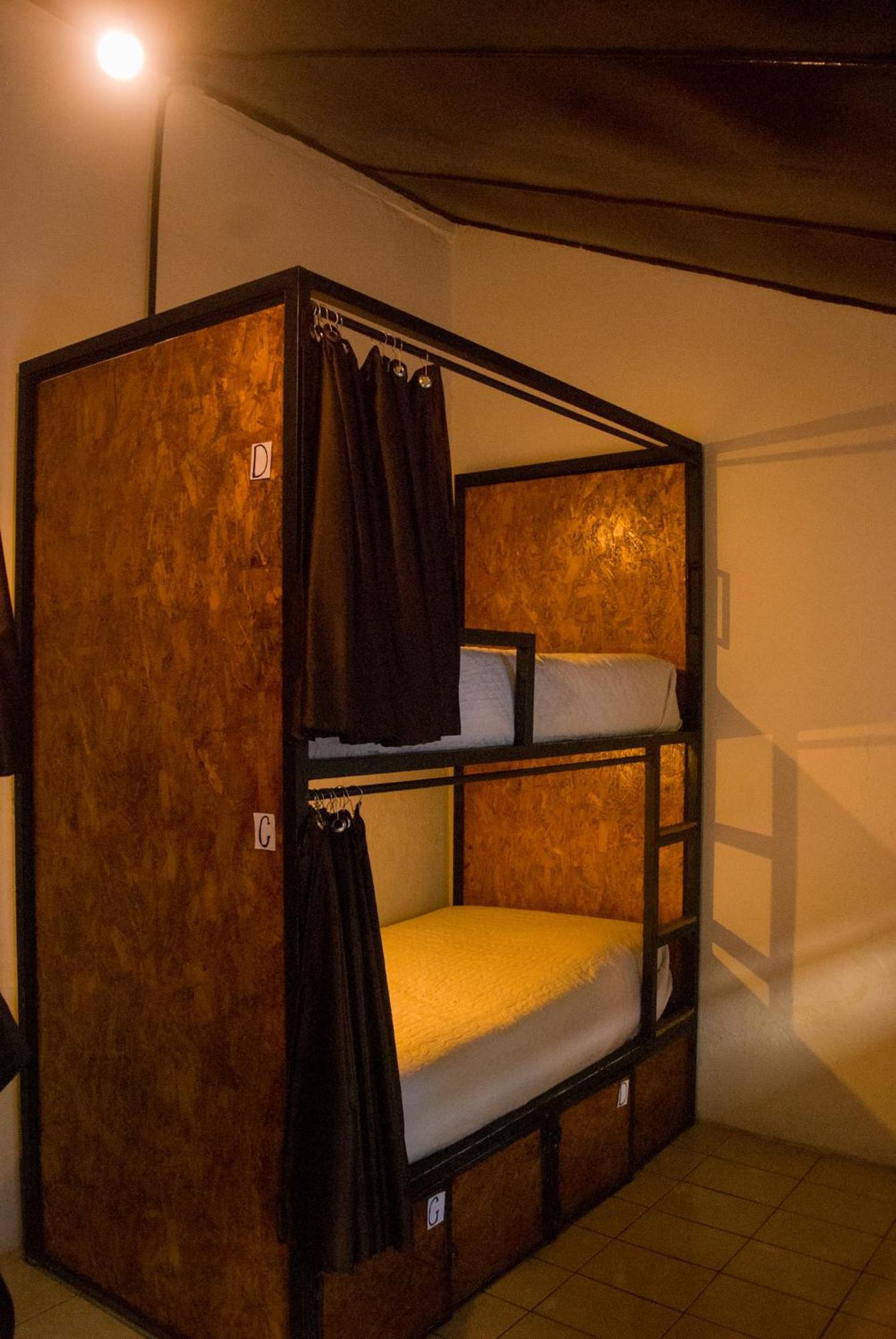 Tzunun Hostel Antigua Kültér fotó