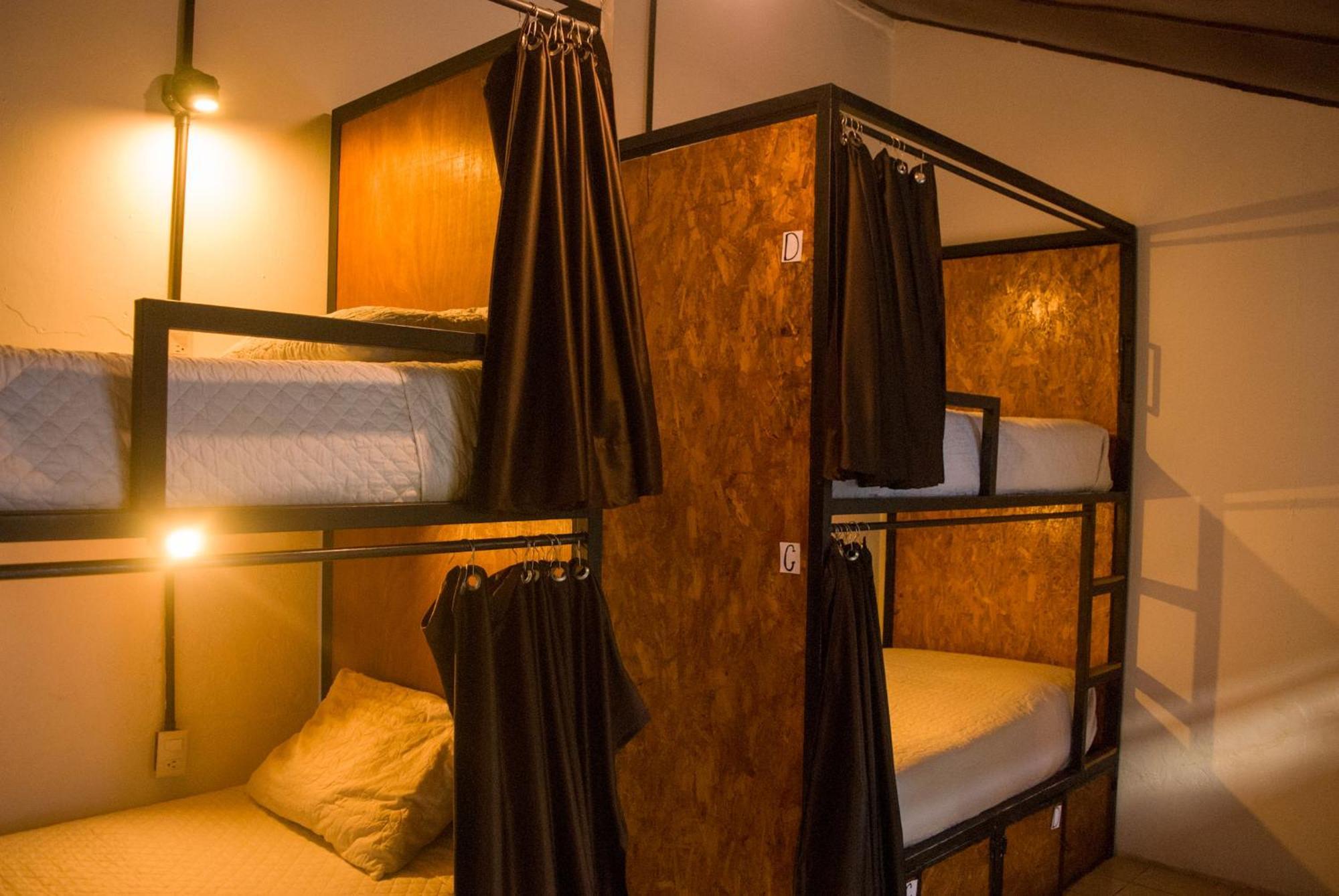 Tzunun Hostel Antigua Kültér fotó