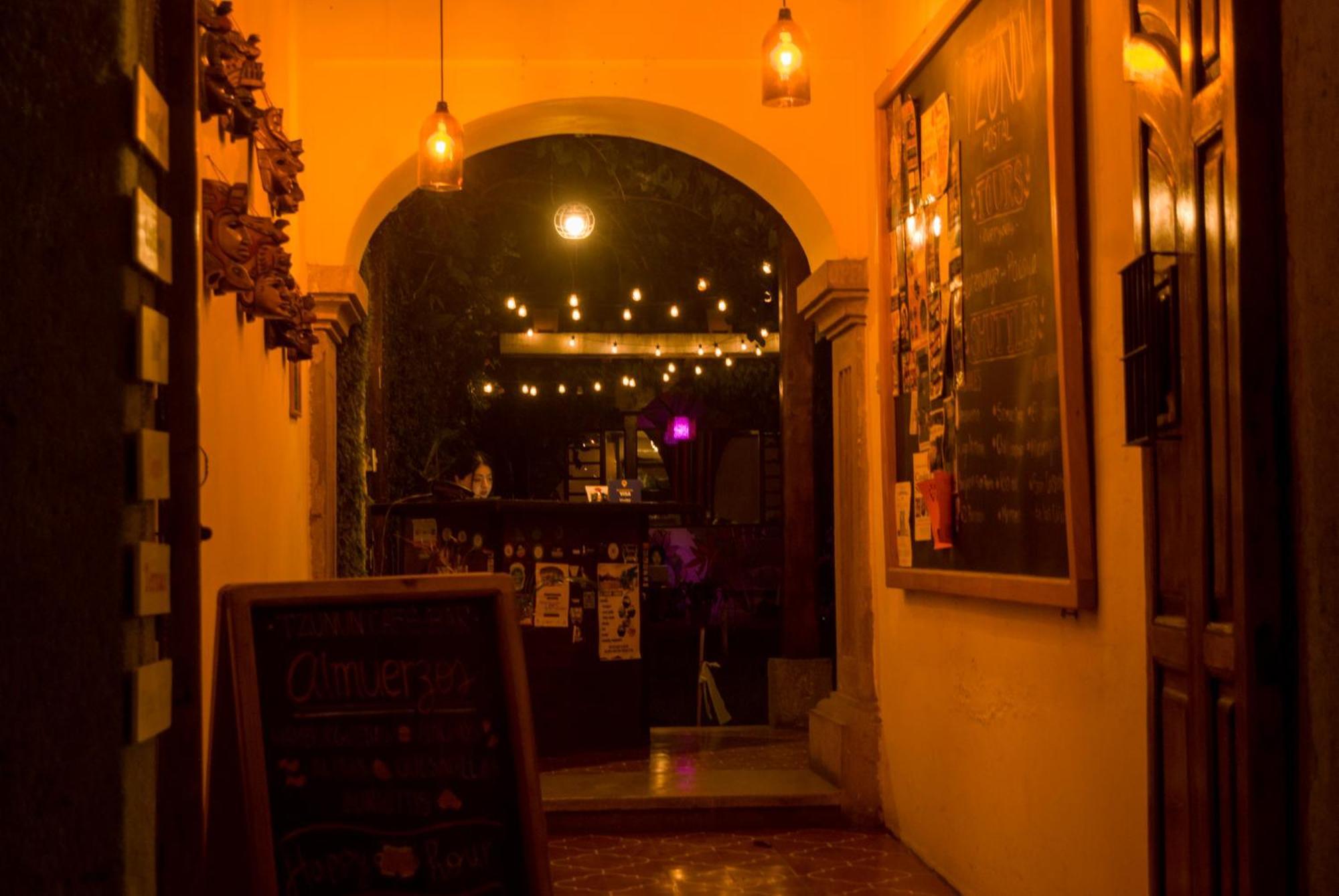 Tzunun Hostel Antigua Kültér fotó