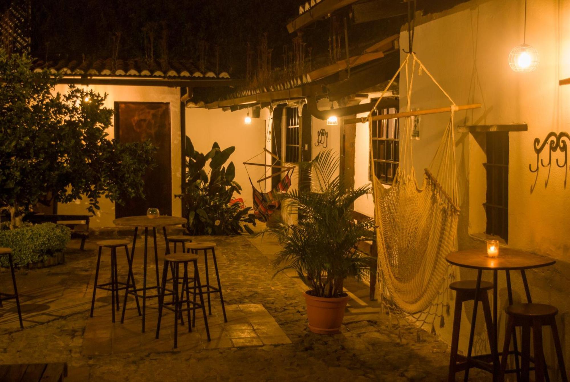 Tzunun Hostel Antigua Kültér fotó