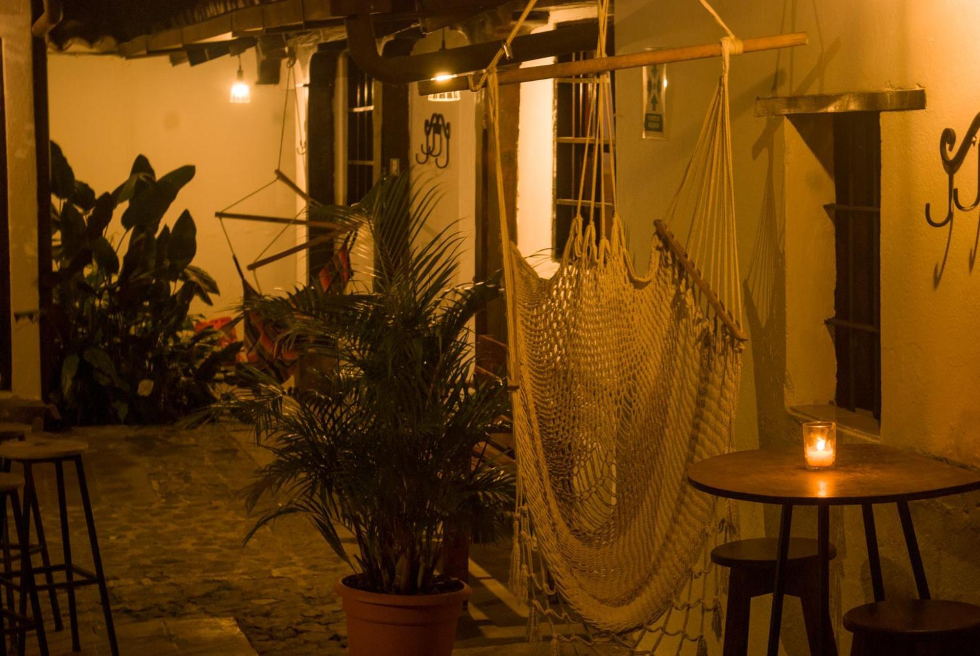 Tzunun Hostel Antigua Kültér fotó
